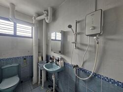 Blk 201 Jurong East View (Jurong East), HDB 5 Rooms #558713391